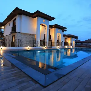 Verde Suites Akyaka Apartment